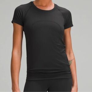 Lululemon Black Speckled Swiftly Tech Short Sleeve, Size 10